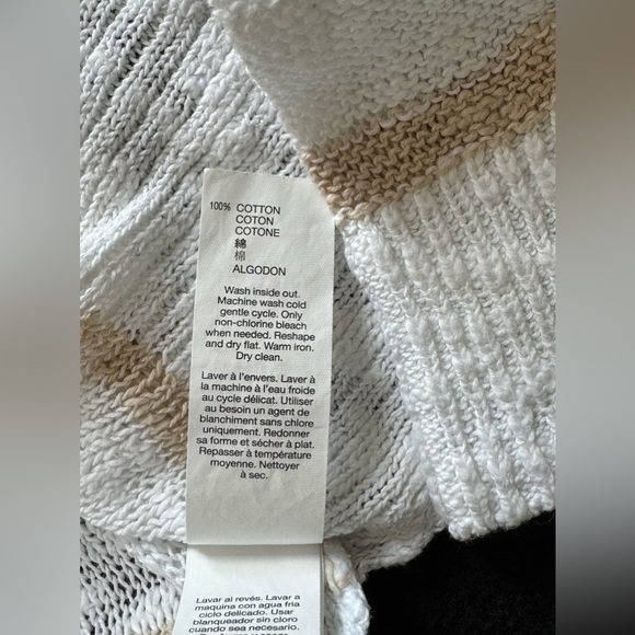 Gap Sweater Size Small- White and Beige Stripe - Picture 10 of 15